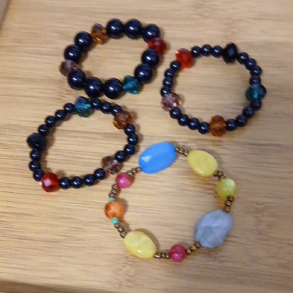 Multicolor Beaded Bracelet Set - Picture 5 of 5